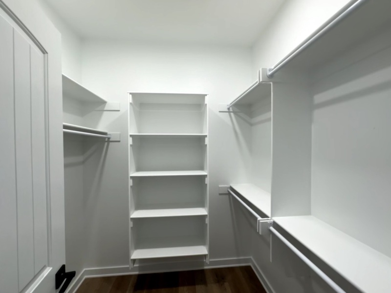 Modern Comfort and Family Living in 1,656 Square Feet This delightful residence offers a well-designed open floor plan and generous living space, making it ideal for both entertaining and everyday life. With three comfortable bedrooms and two full bathrooms, the home provides ample room for families or those who desire extra space. The luxurious master suite features a large shower and a relaxing tub, creating a personal oasis for rest and rejuvenation.